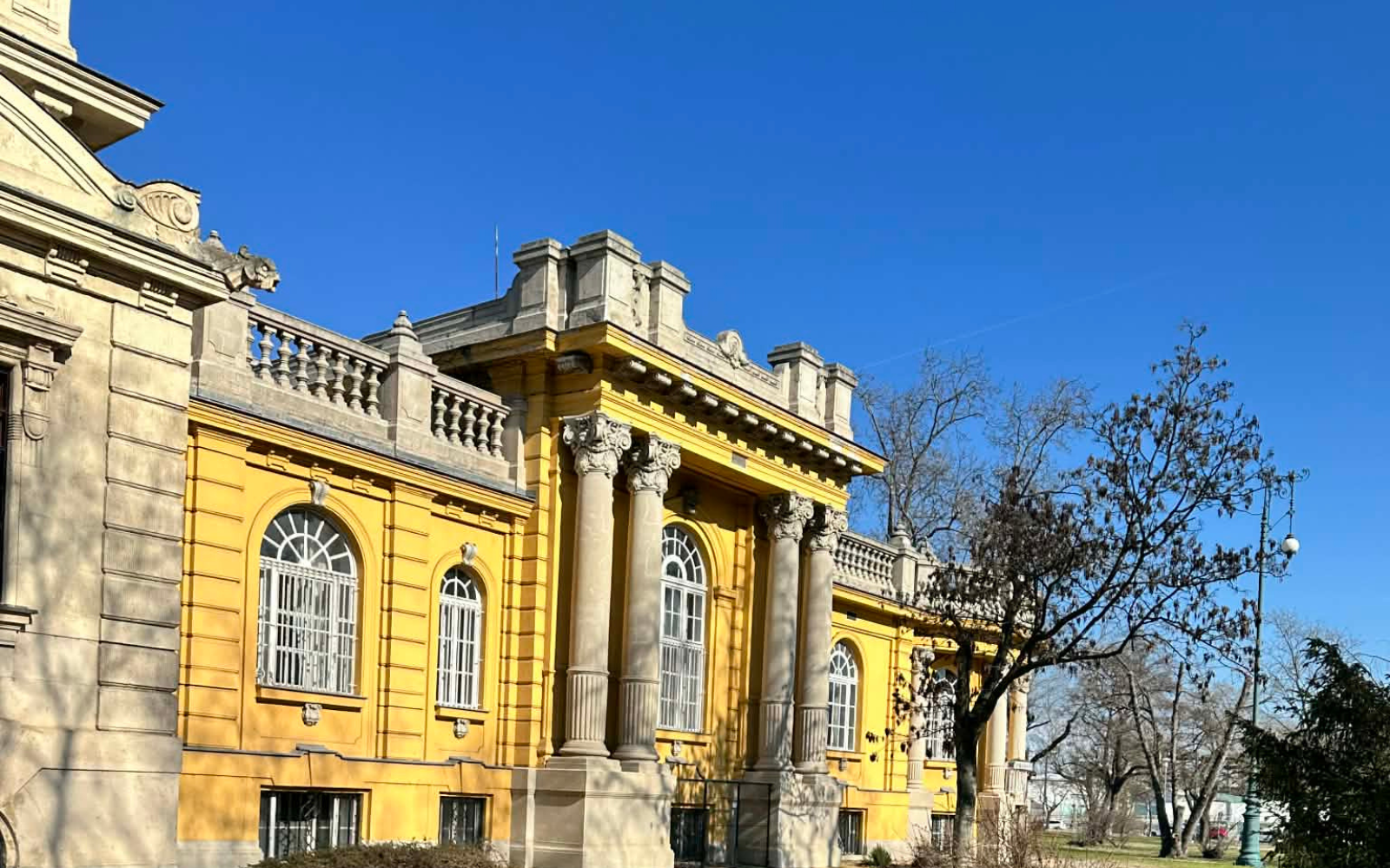 Budapest Thermal Baths: What to Know Before You Go